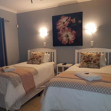 Graceland Guesthouse Почефструм Екстер'єр фото