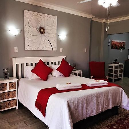 Graceland Guesthouse Почефструм Екстер'єр фото