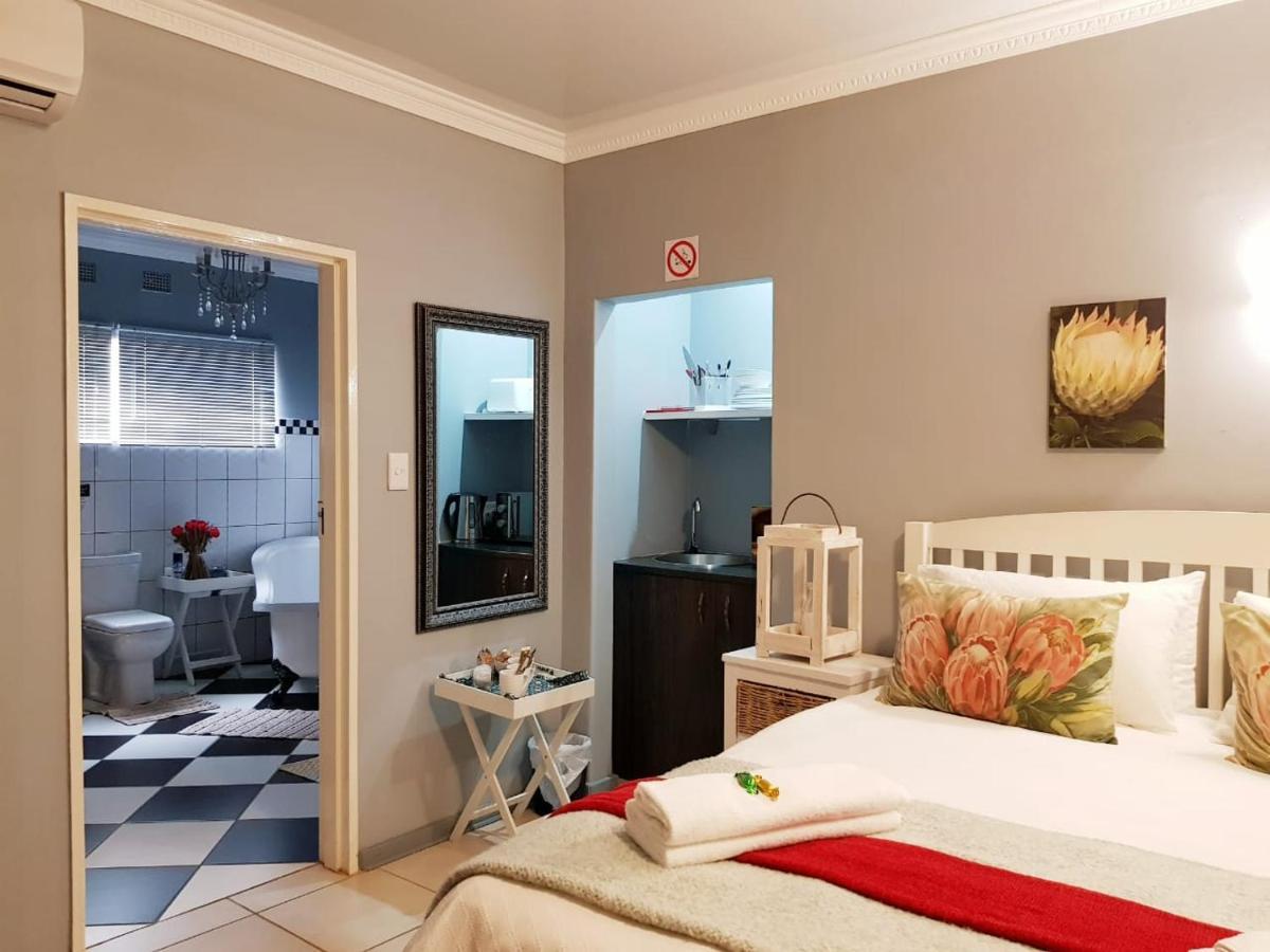 Graceland Guesthouse Почефструм Екстер'єр фото