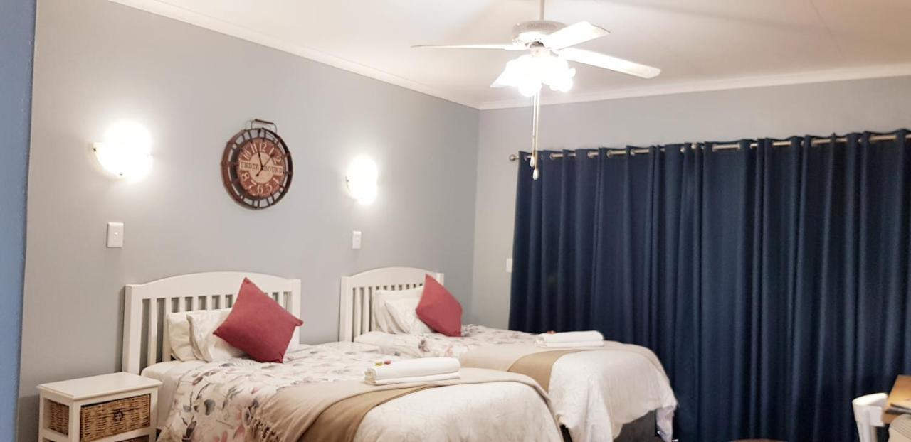 Graceland Guesthouse Почефструм Екстер'єр фото
