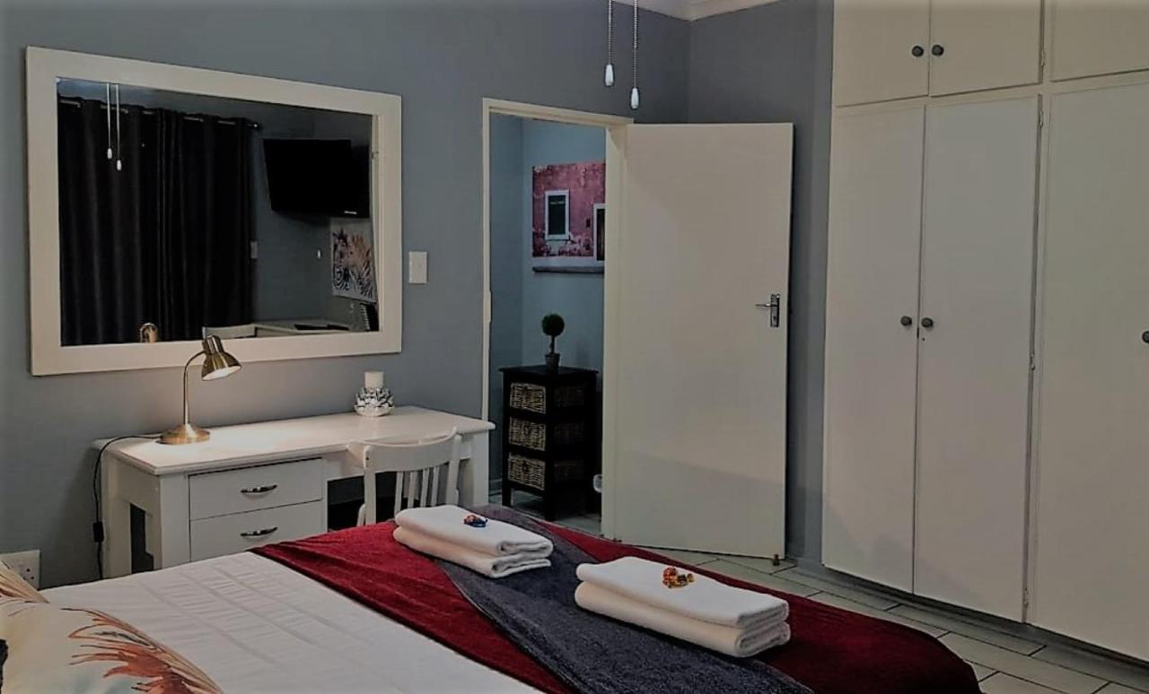 Graceland Guesthouse Почефструм Екстер'єр фото
